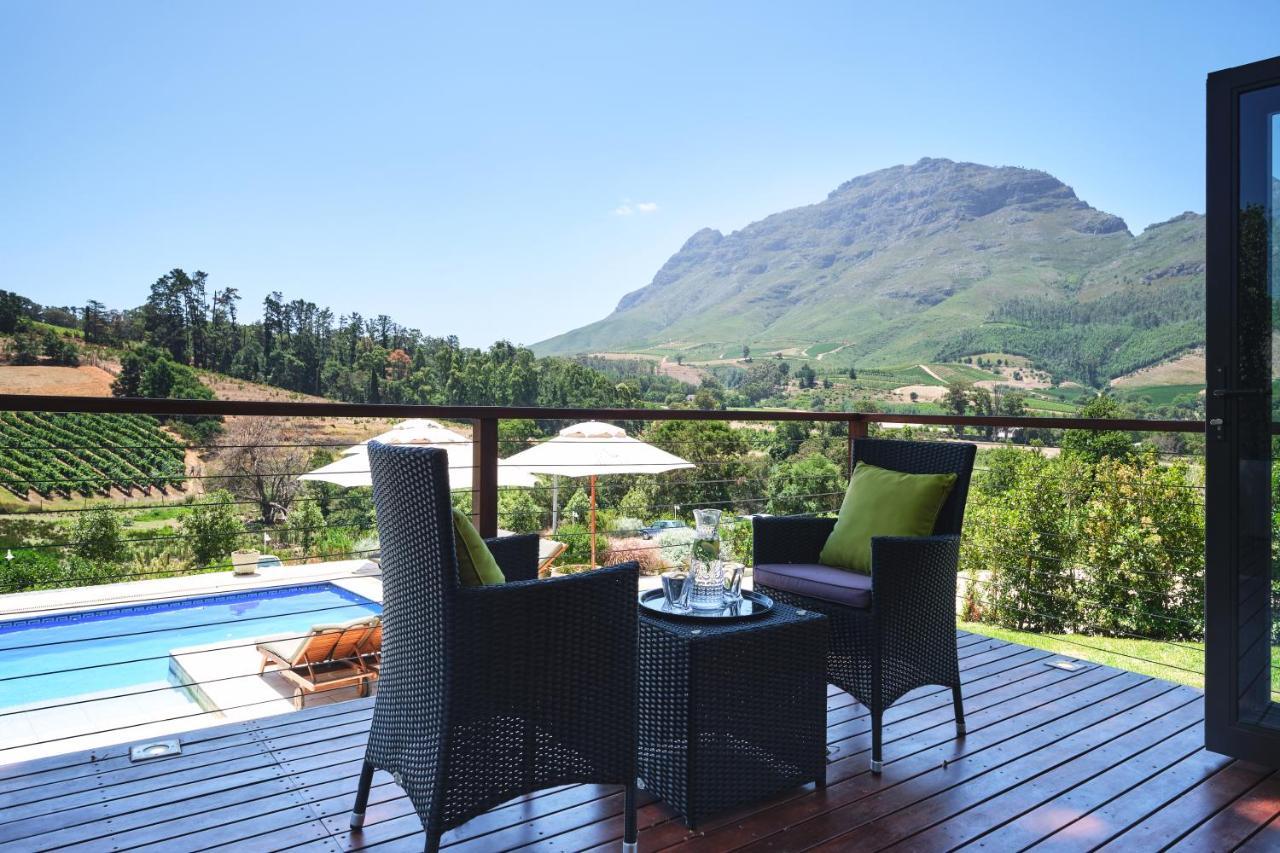 Alluvia Boutique Winery & Luxury Accommodation Стелленбос Екстер'єр фото View of the Hottentots-Holland Mountains from the Cape Winelands