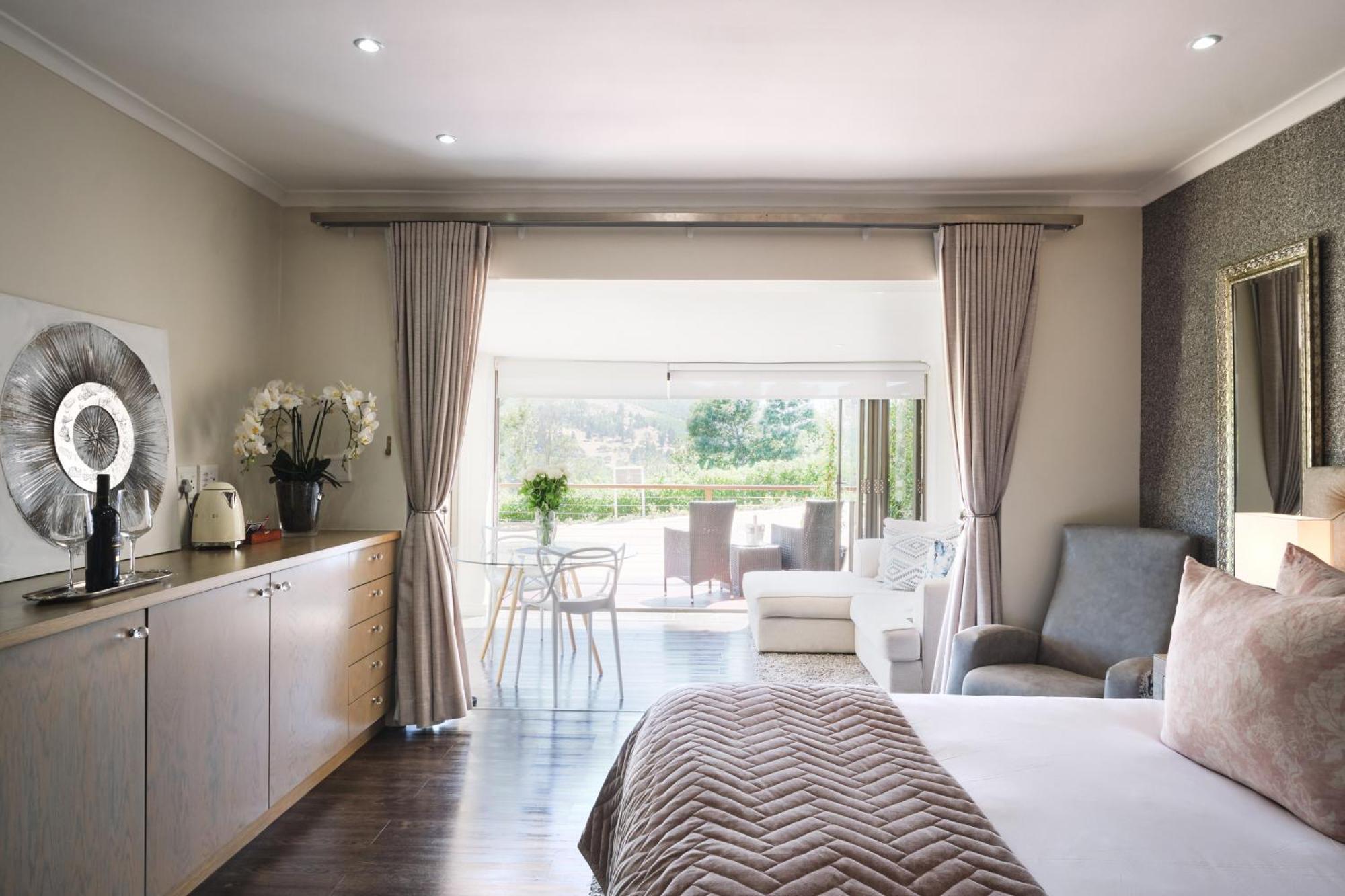 Alluvia Boutique Winery & Luxury Accommodation Стелленбос Номер фото A room at the Cape Grace