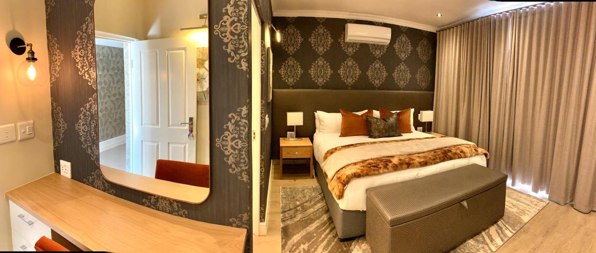 Alluvia Boutique Winery & Luxury Accommodation Стелленбос Номер фото A bedroom at the Cape Heritage